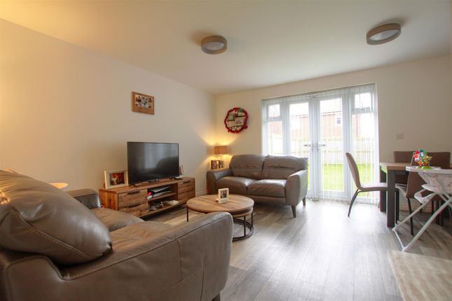 14, Highcliff Close, Middlesbrough photo 4