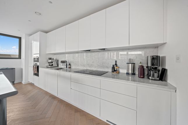 Thumbnail Flat to rent in Maple Path, London