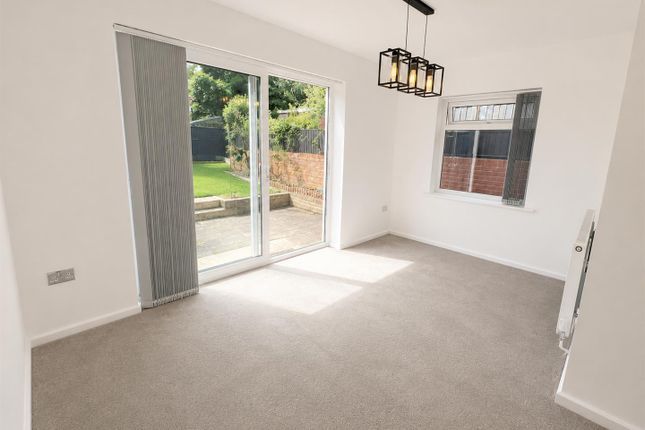 31, Emery Close, Walsall photo 3