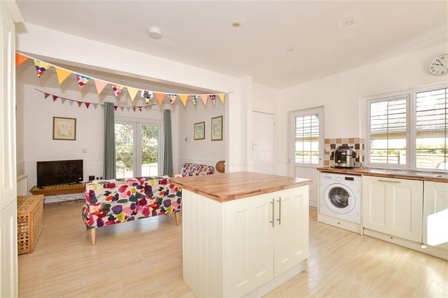 Fishbourne Lane Fishbourne, Ryde photo 4