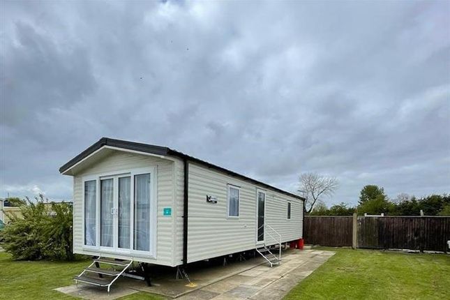 Thumbnail Mobile/park home for sale in North Sea Lane, Humberston, Grimsby