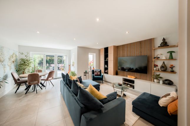 9, Muntjac Drive, Stratford-Upon-Avon photo 2