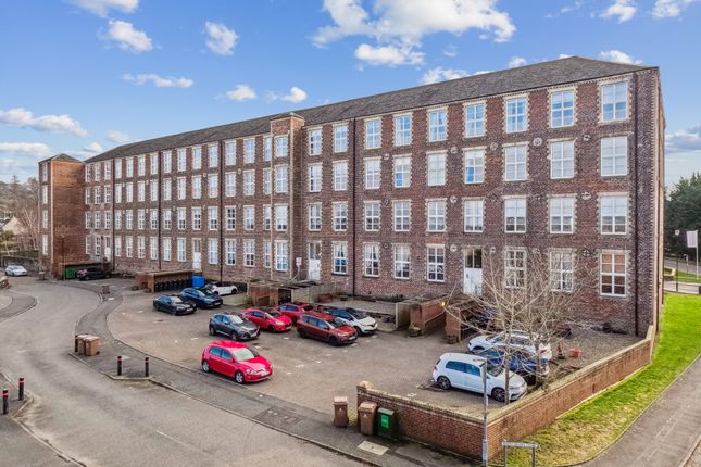 Thumbnail Flat for sale in Woolcarders Court, Cambusbarron, Stirling