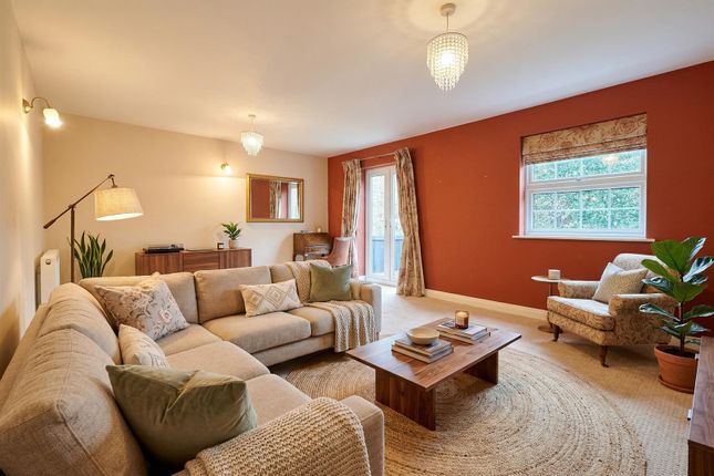 8, Skayman Fields, Carlton-Le-Moorland photo 2