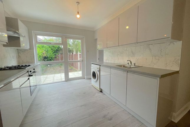 Flat to rent in Argyle Avenue, Whitton, Hounslow