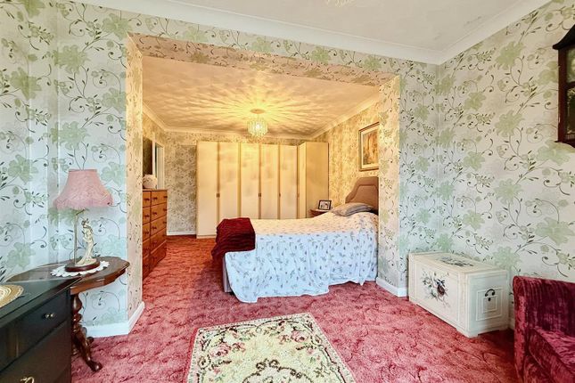 1, Seaward Walk, Great Yarmouth photo 4