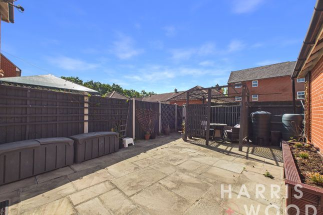 8 Rose Allen Avenue, Colchester, Essex photo 4