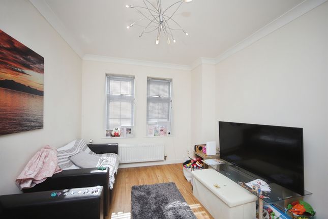 8, Burge Crescent, Taunton photo 4