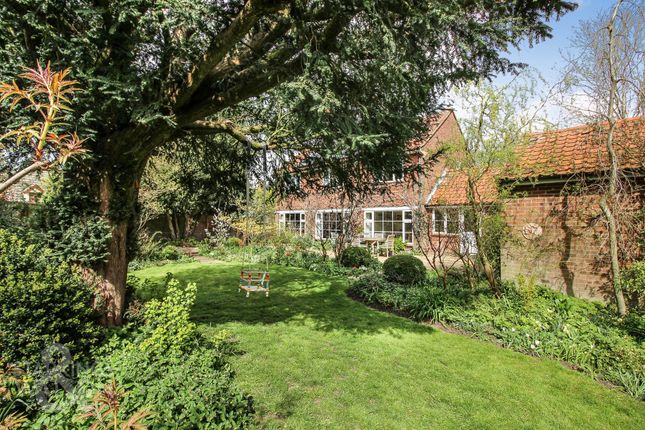 3 bed detached house for sale in The Street, South Lopham, Diss IP22