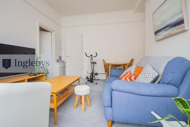 Flat 2, 50, Ruby Street, Saltburn-by-the-sea photo 4