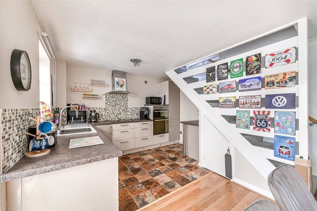 28, Periwinkle Close, Kent photo 3
