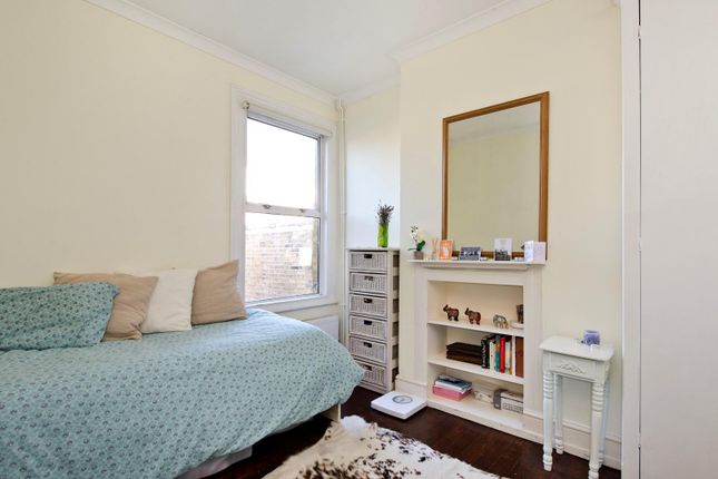 TF 6, Lochalline Street, London photo 3