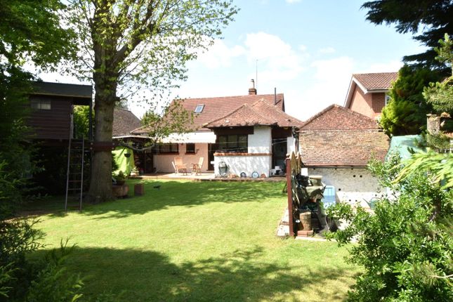 Chestnut Cottage, 9, Church Road, Byfleet photo 4