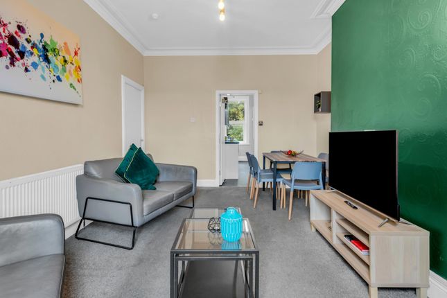 Flat 2, 205, HYDE PARK ROAD, Leeds photo 3
