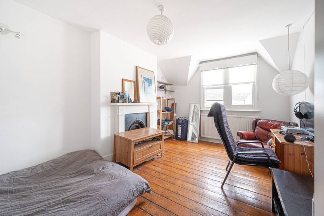 Flat to rent in Agamemnon Road, West Hampstead, London