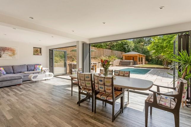 Carinya, Stanley Road, Cheltenham photo 4