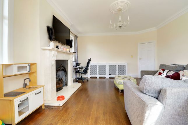 27 Bigby High Road, Brigg photo 4