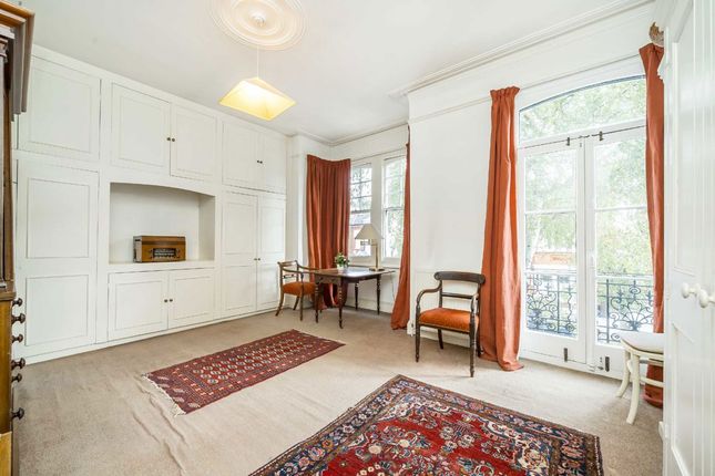 34, Airedale Avenue, London photo 4