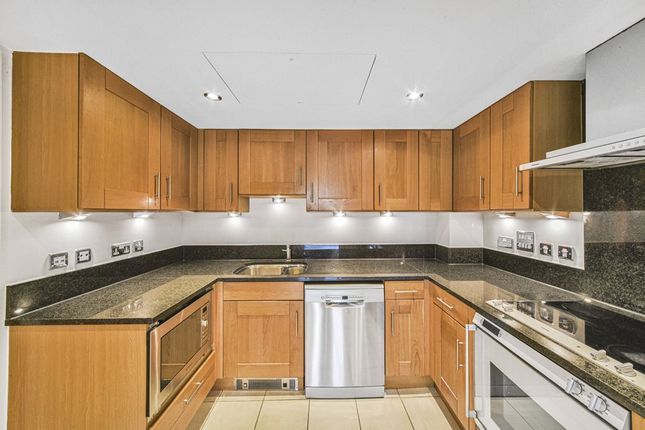 Flat 7, Greensward House,, Imperial Crescent, Imperial Wharf photo 3