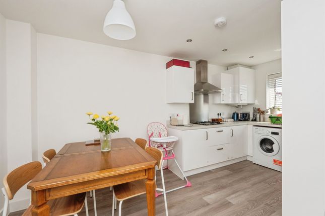 5, Celtic Rise, Weymouth photo 4