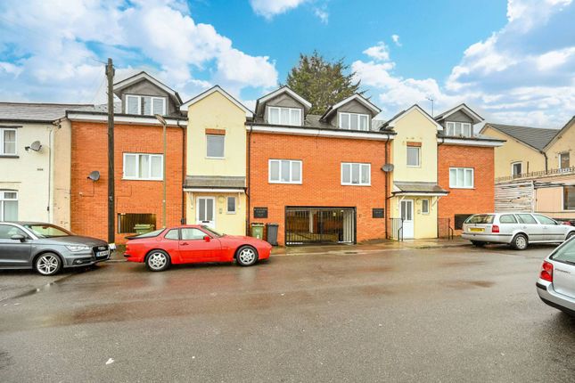 Thumbnail Flat for sale in Barrack Road, Stoughton, Guildford