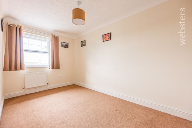 Flat for sale in Horning Road West, Hoveton, Norwich