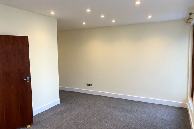 Flat 5, 48, Kingston Hill, Kingston upon Thames photo 4