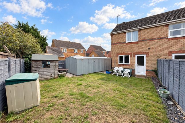 2, Polyanthus Drive, Lincolnshire photo 2