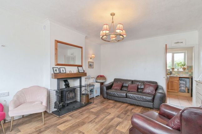 83, Gwendolin Avenue, Birstall photo 4