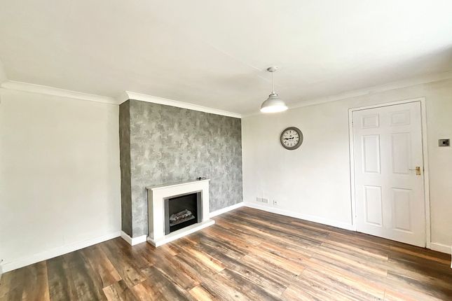 19 Trent Close, Stoke-On-Trent photo 3