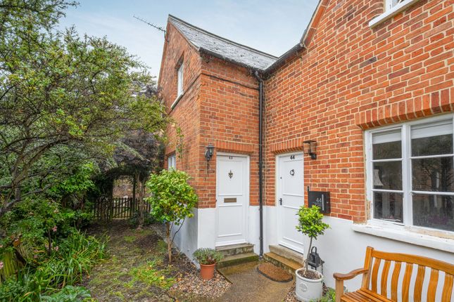 2-bed house on 43 Prince Consort Cottages, Windsor, £3,750/mo