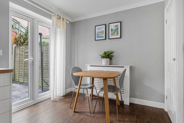 44 Emmerson Way, Ipswich photo 3