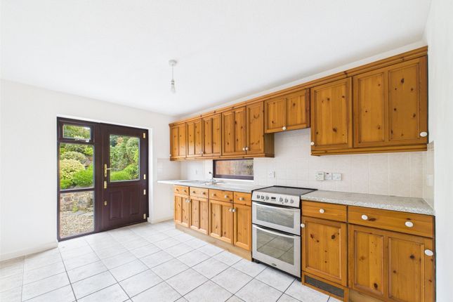 32, Fern Meadow, Devon photo 4