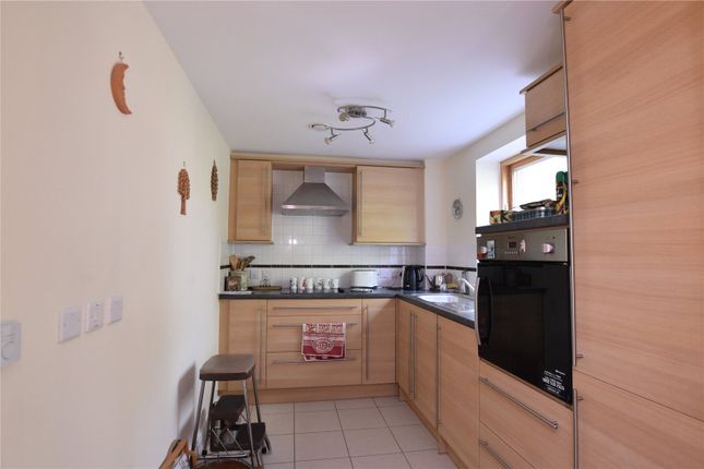 Flat 25, Ellisfields Court,, Mount Street, Somerset photo 3