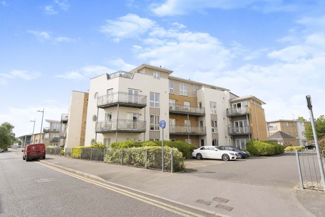 Thumbnail Flat for sale in Bridge Wharf, Chertsey