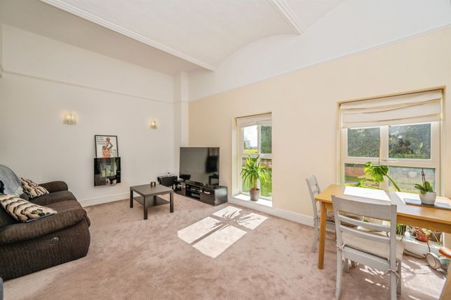 16, Duesbury Court, Derby photo 4