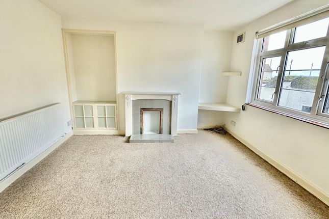Flat 12, Hastings Wall, East Street, Old Town, Hastings photo 4