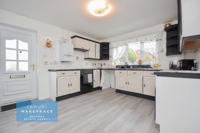 534 Turnhurst Road, Packmoor, Stoke-on-Trent photo 3