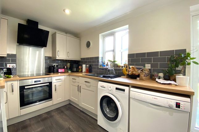 16, Greenfields Place, Dorking photo 3