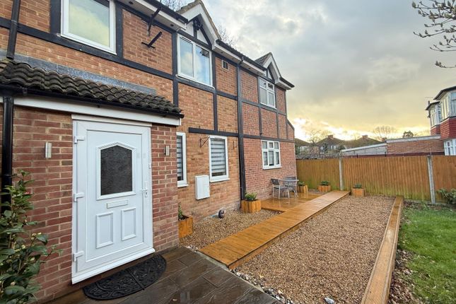 3-bed house on HAWTHRON CLOSE , CRANFORD , £479,950