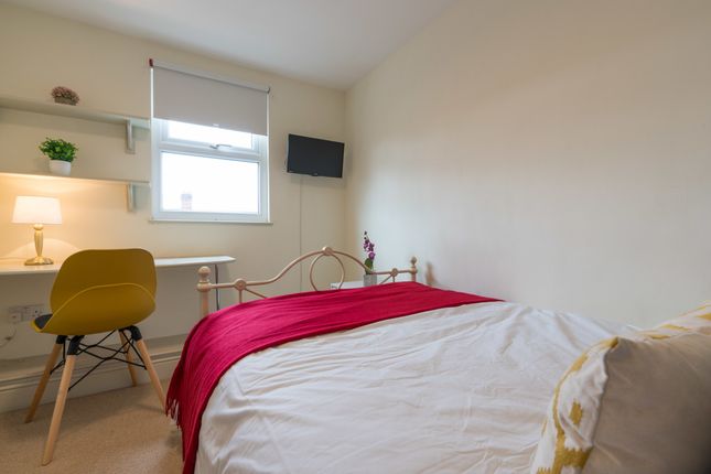 22, Glenroy Street, Cardiff photo 3