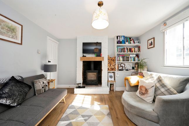 82, The Street, Surrey photo 2