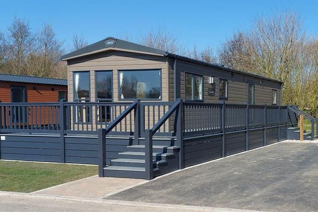 Thumbnail Mobile/park home for sale in Hubbert's Bridge, Boston, Lincolnshire