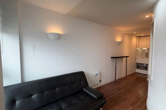 Apartment 2007, Bridgewater Place, Water Lane, LEEDS photo 3