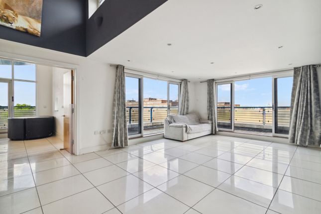 Flat for sale in Lumiere Court, 209 Balham High Road, London