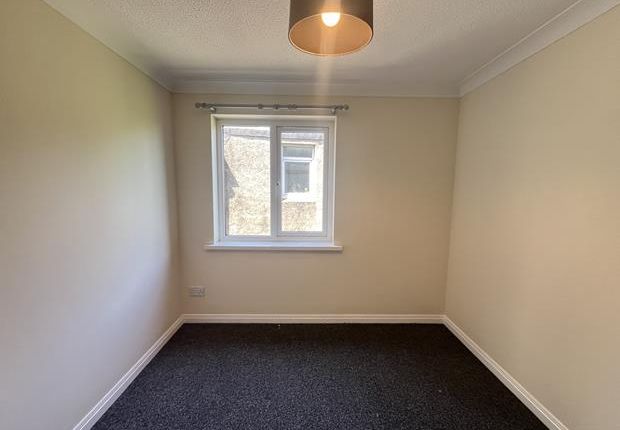 10 Prouts Court, Launceston, Cornwall photo 5