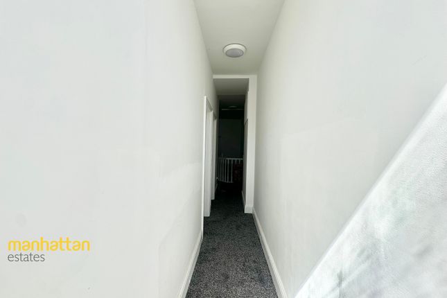 484, Halliwell Road, Bolton photo 2