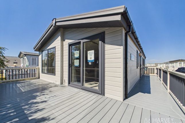 2-bed caravan on Winchelsea Sands Holiday Park, Winchelsea, £144,995