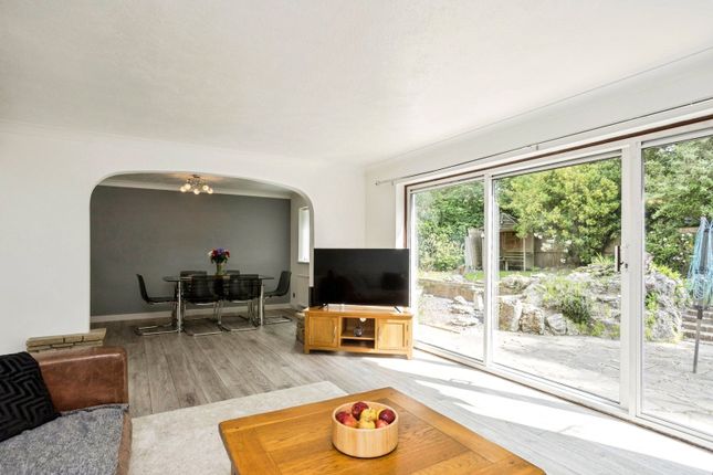 11, The Ridings, Crawley photo 4