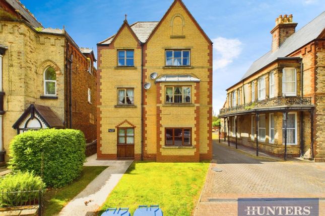 Thumbnail Flat for sale in Queens Court, Victoria Road, Bridlington
